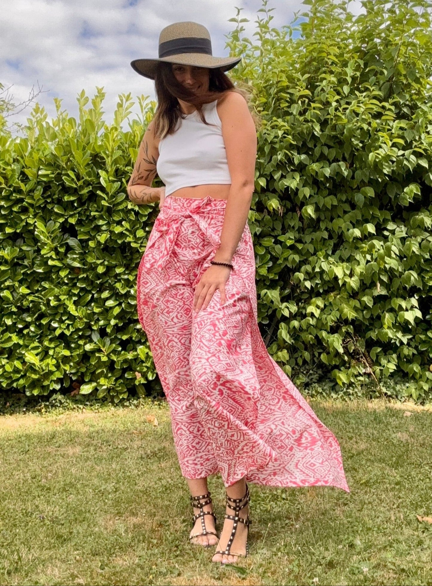 Pantalon à motif rose